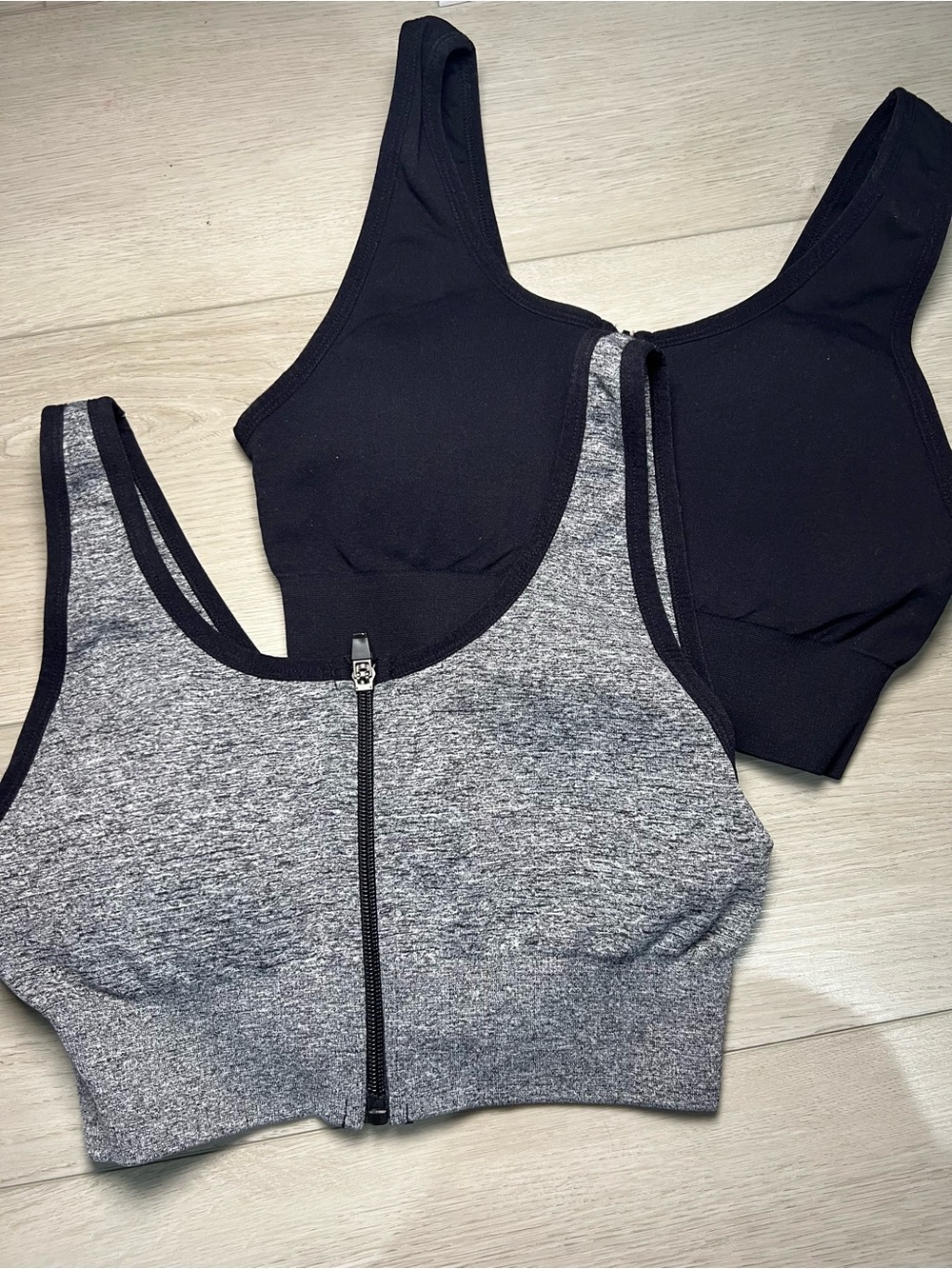 Front-Zip Wireless Active Bralette - Black & Heather Gray - Picture 2 of 2